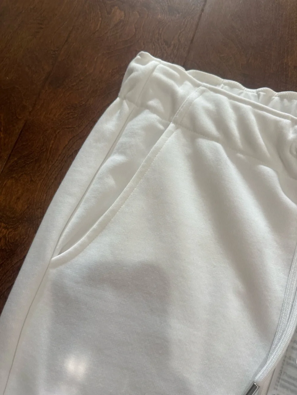 Margittes Wide Leg Drawstring Sweatpants - White